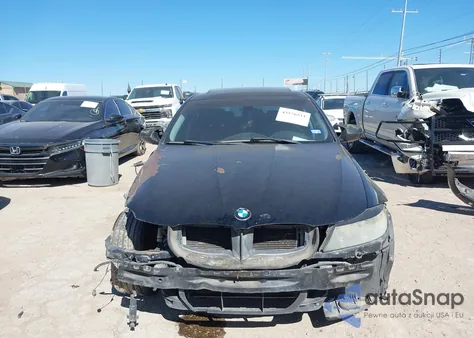 2011 BMW 328I xDrive z USA, uszkodzony, nr VIN WBAPK7G58BNN77557